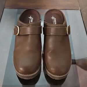 Eastland EUC Womens Brown Leather Slip-On Clogs with Buckle Strap • Size 8.5M